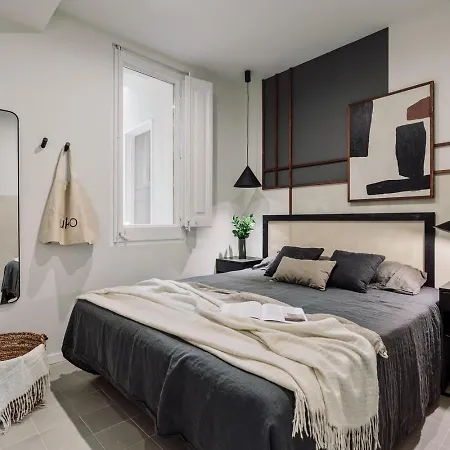 Andy - 2 Bedrooms And Office And Balcony In Eixample Dreta Apartment *